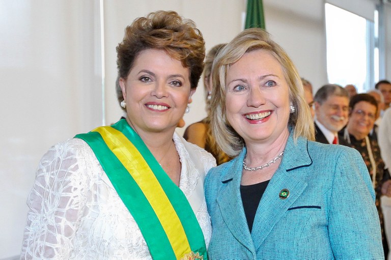 Presidenta Dilma recebe os cumprimentos da secretária de Estado norte-americana, Hillary Clinton 2