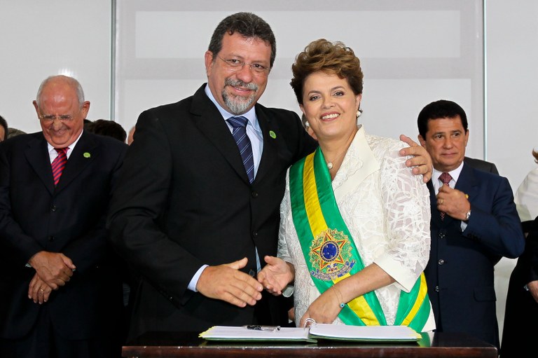 Presidenta Dilma empossa o ministro do Desenvolvimento Agrário, Afonso Bandeira Florence