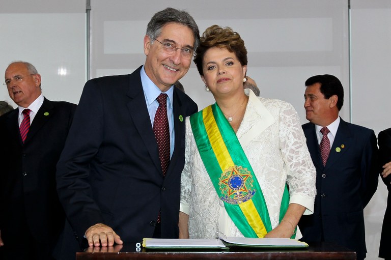 Presidenta Dilma empossa o ministro do Desenvolvimento, Indústria e Comércio Exterior, Fernando Pimentel