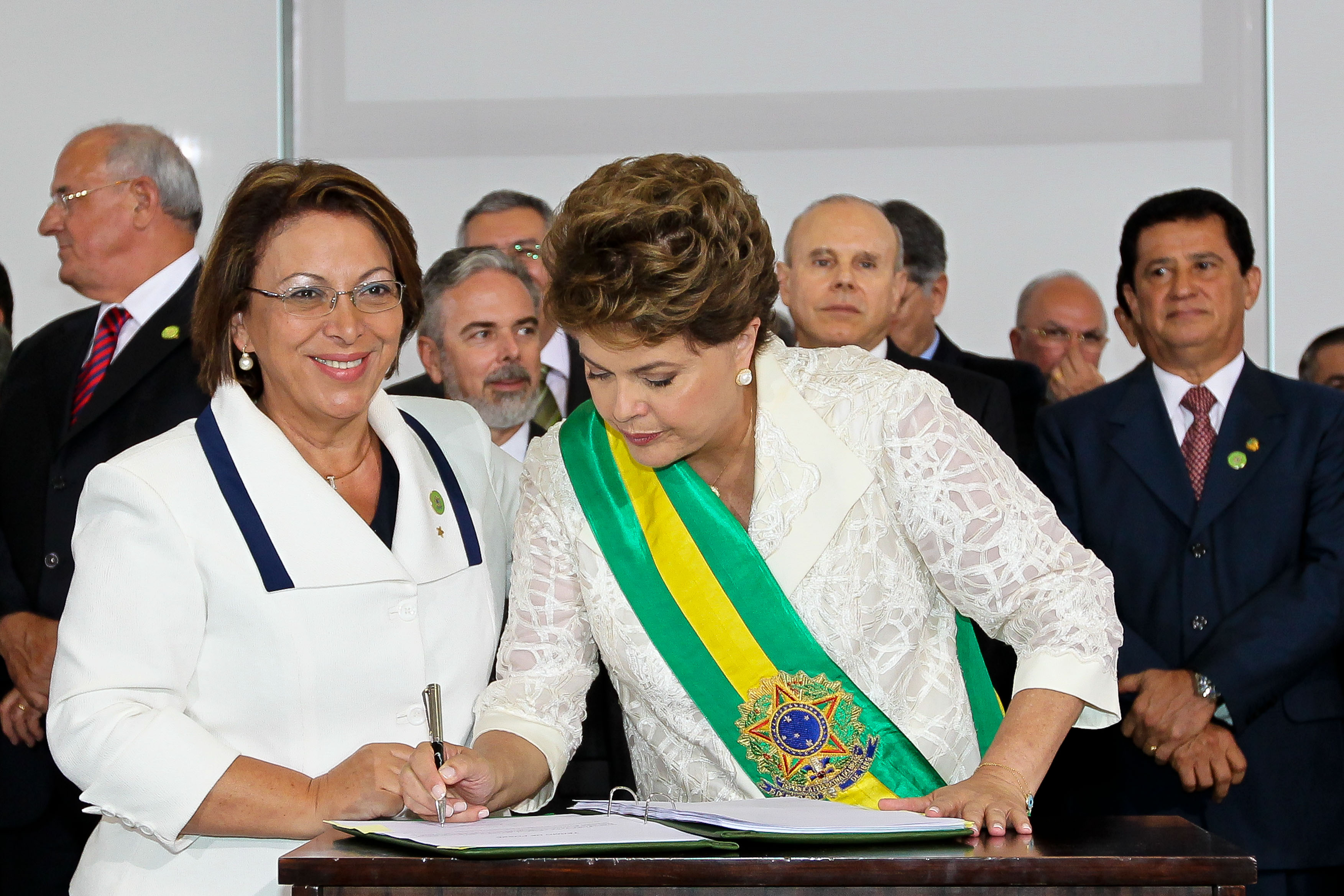 Presidenta Dilma empossa a ministra da Pesca e Aquicultura, Ideli Salvatti