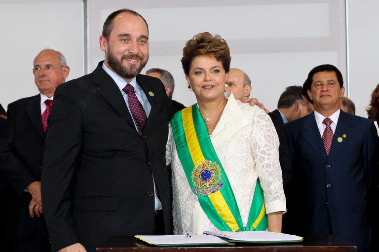 Presidenta Dilma empossa o advogado-geral da União, Luís Inácio Adams