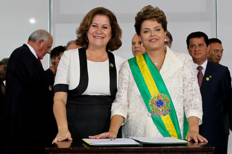 Presidenta Dilma empossa a ministra do Planejamento, Orçamento e Gestão, Miriam Belchior