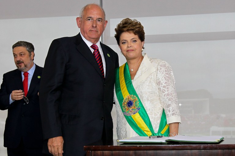 Presidenta Dilma empossa o ministro da Defesa, Nelson Jobim