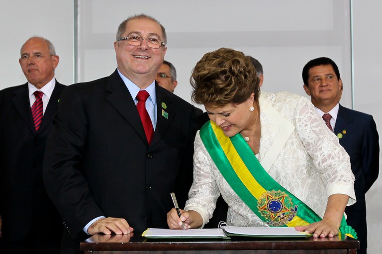 Presidenta Dilma Rousseff empossa o ministro das Comunicações, Paulo Bernardo