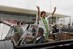 Presidenta Dilma Rousseff acena para populares na saída do Palácio do Planalto após cerimônia de posse 1