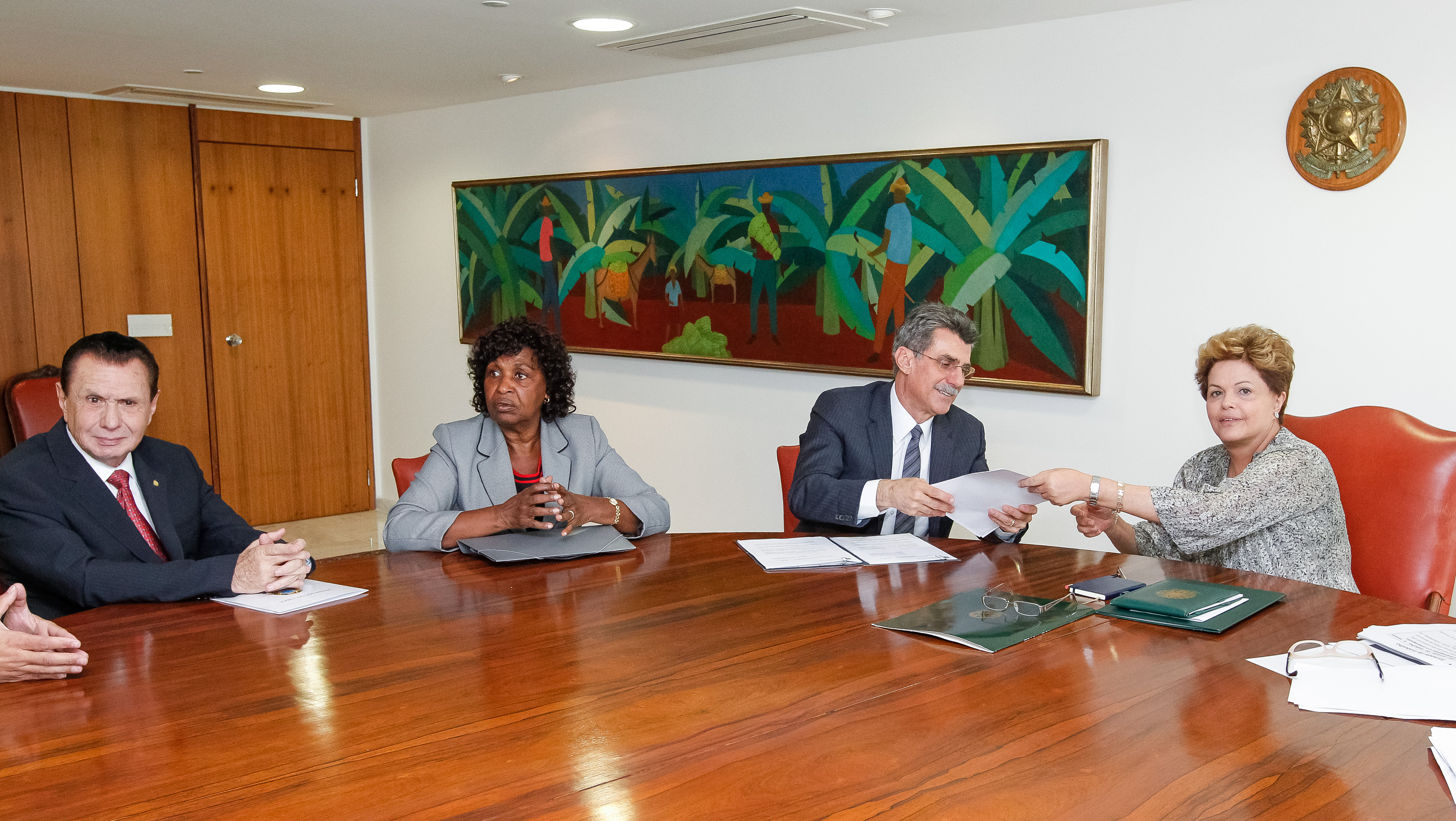 Proposta de regulamentação do trabalho doméstico - 01