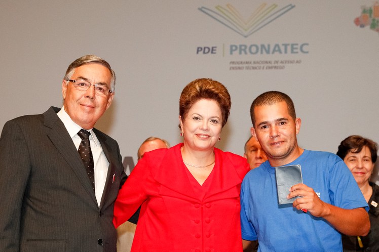 Repactuação do programa Brasil sem Miséria com o RS  Mais Igual e formatura do Programa Nacional de Acesso ao Ensino Técnico e Emprego (Pronatec) - 04