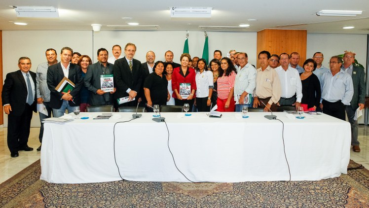 Representantes da Confederação Nacional dos Trabalhadores na Agricultura - Contag - 05