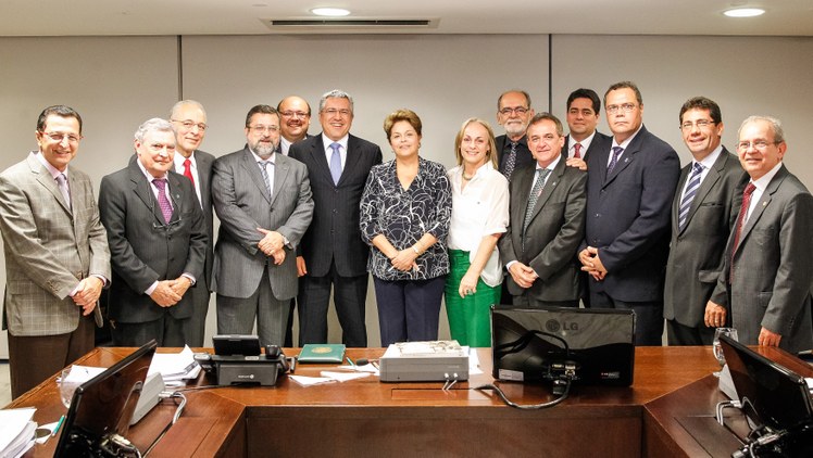 Representantes de entidades médicas