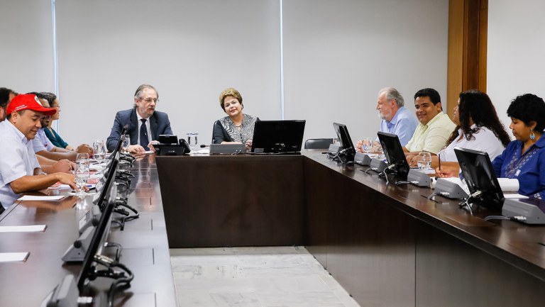 Representantes do Movimento dos Trabalhadores Sem Terra - MST - 01