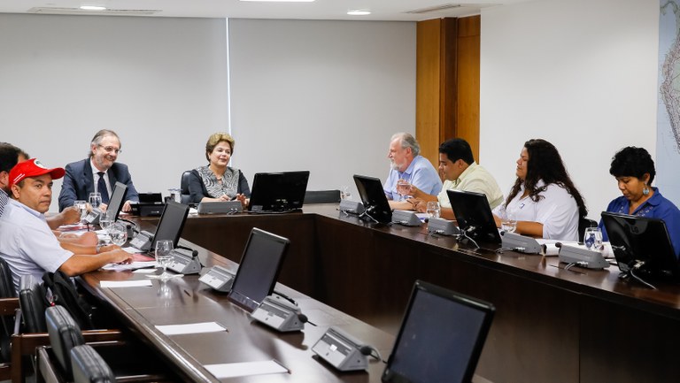Representantes do Movimento dos Trabalhadores Sem Terra - MST - 03