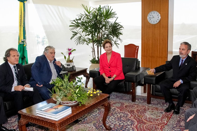 Reunião bilateral com o Presidente da República Oriental do Uruguai, José Mujica - 01