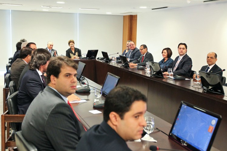 Dilma Rousseff em reunião com líderes dos partidos da base aliada 3