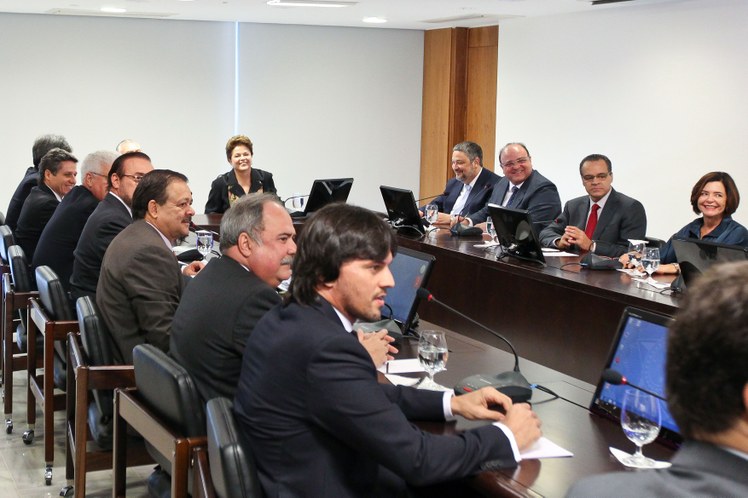 Dilma Rousseff participa de reunião com líderes dos partidos da base aliada na Câmara dos Deputados