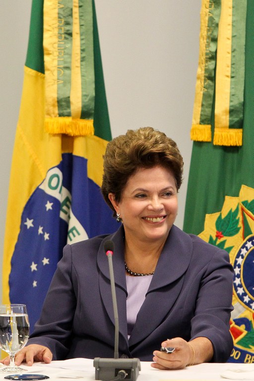 Presidenta durante reunião do Fórum Nacional da Indústria 2