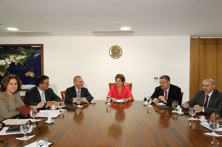 Dilma e o vice-presidente Michel Temer durante reunião de coordenação 2
