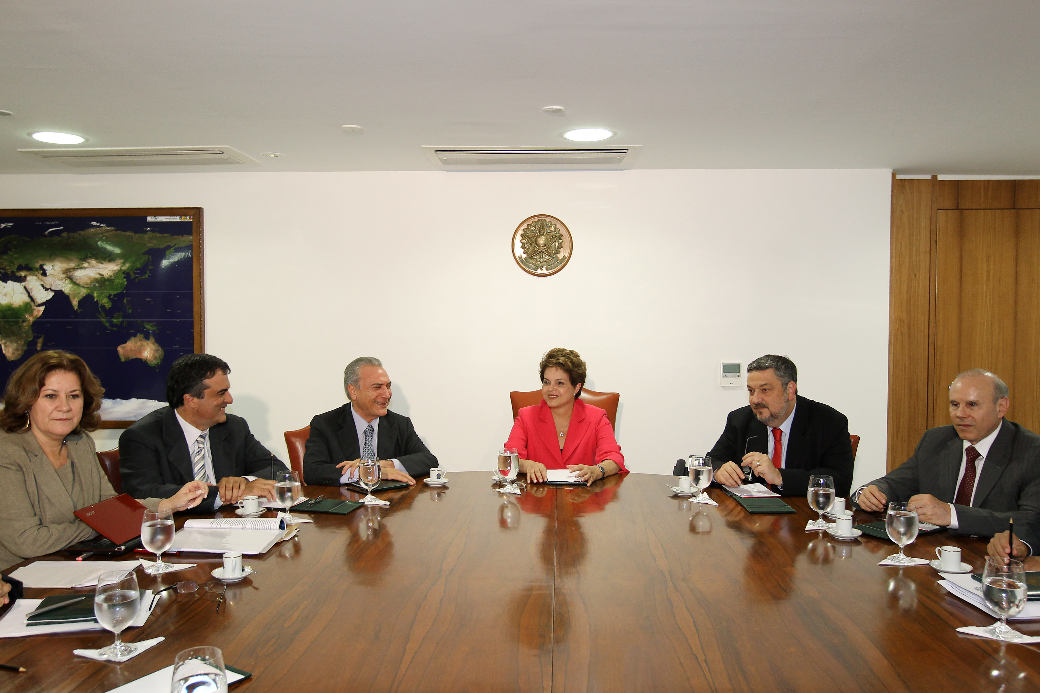 Dilma e o vice-presidente Michel Temer durante reunião de coordenação 2