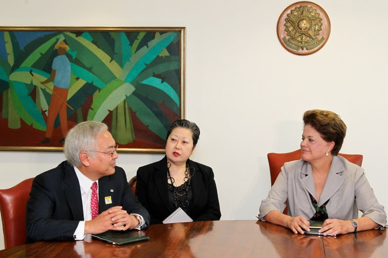 Reunião com o presidente mundial da Toshiba Corporation
