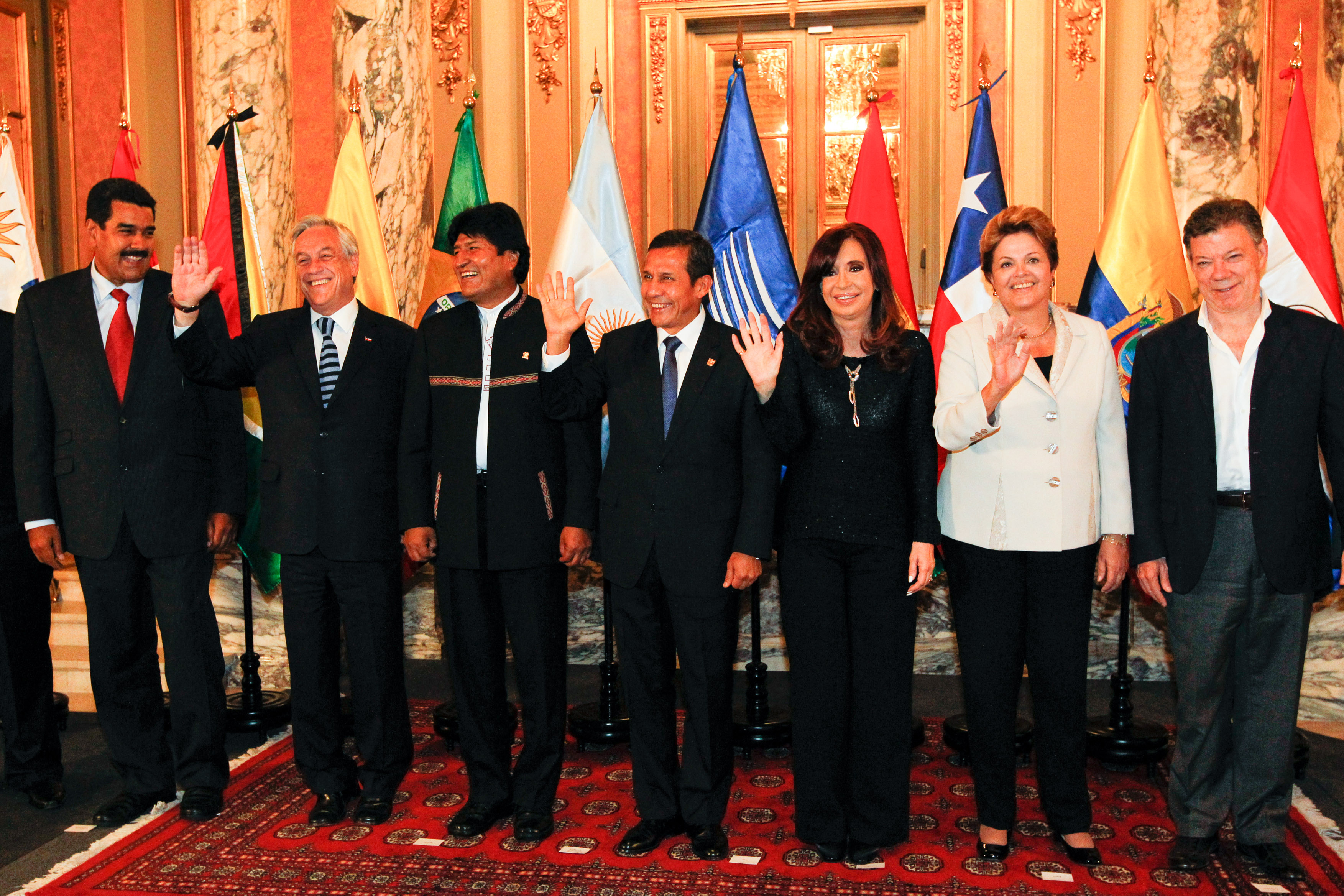 Foto Oficial da Reunião da Cúpula Extraordinária da Unasul - 03