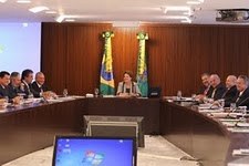 Dilma Rousseff durante reunião ministerial no Palácio do Planalto 6