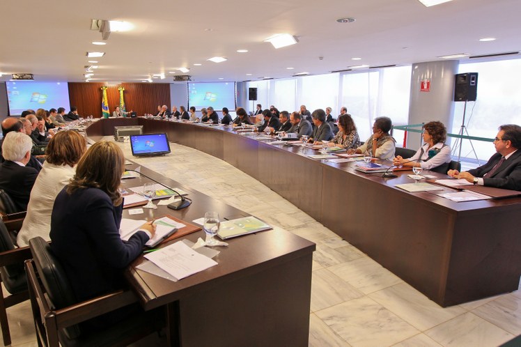Dilma Rousseff durante reunião ministerial no Palácio do Planalto 1