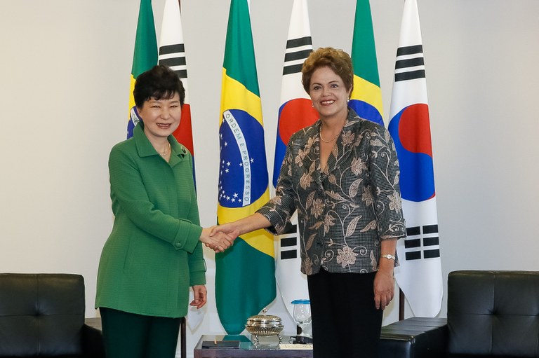 Reunião privada com a Presidente da República da Coreia, Park Geun-hye - 01