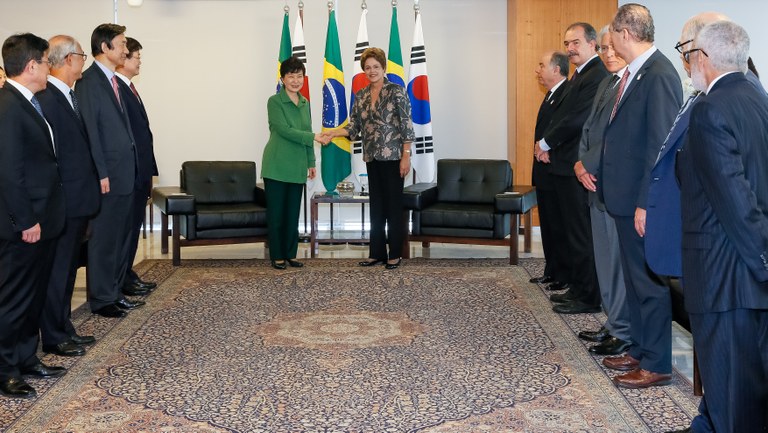 Reunião privada com a Presidente da República da Coreia, Park Geun-hye - 02