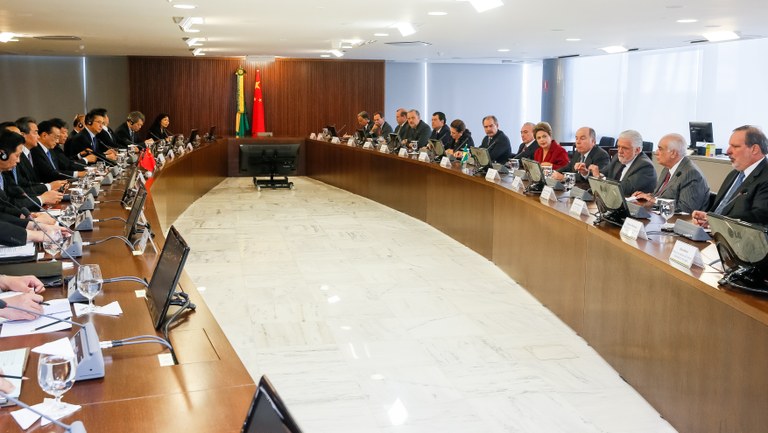 Reunião ampliada com o Primeiro-Ministro da República Popular da China, Li Keqiang - 01