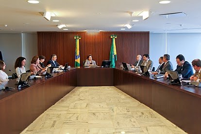 Dilma participa de reunião sobre o programa Brasil sem Miséria
