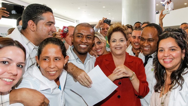 Sanção da Lei que institui o Programa Mais Médicos