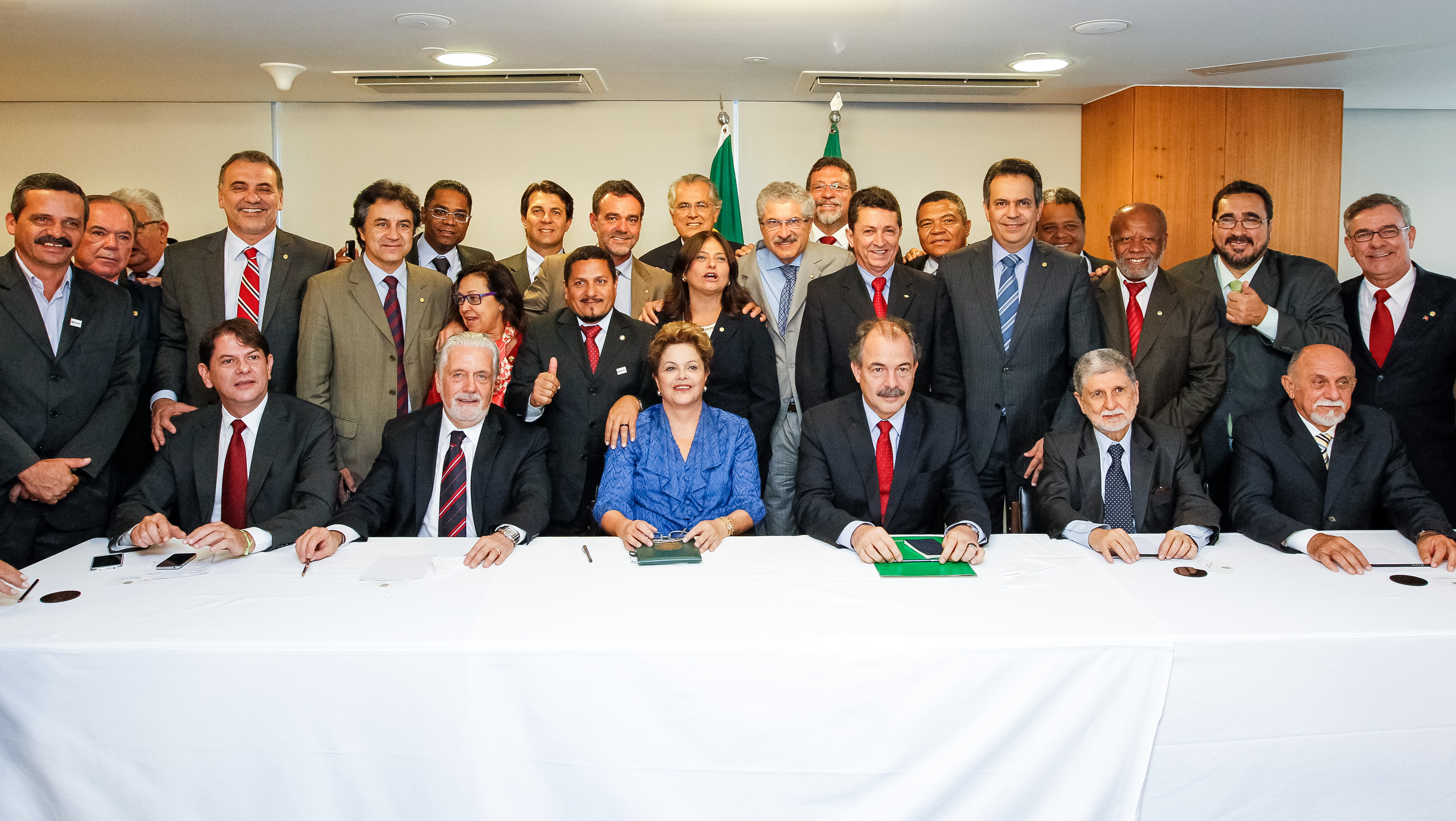 Sanção das leis que criam as Universidades Federais do sul da Bahia (UFESBA), do oeste da Bahia (UFOB), do sul  e sudeste do Pará (UNIFESSPA) e do Cariri/CE (UFCA) - 07