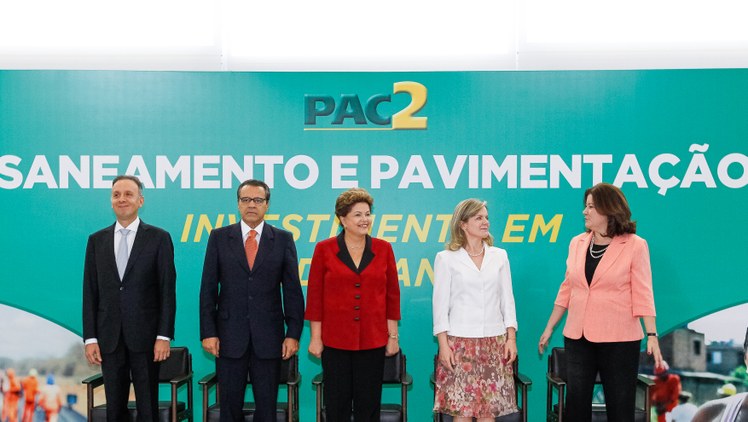 Foto: Roberto Stuckert Filho/PR Saneamento e pavimentação do PAC2 - 2
