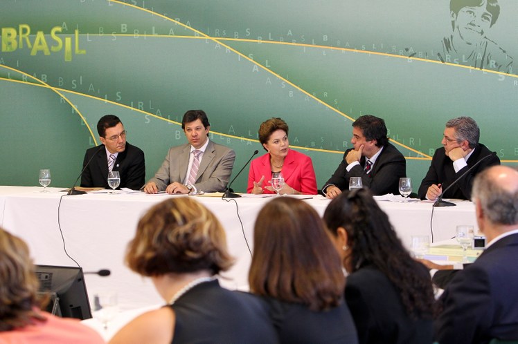 Dilma Rousseff durante abertura do seminário de implantação 3