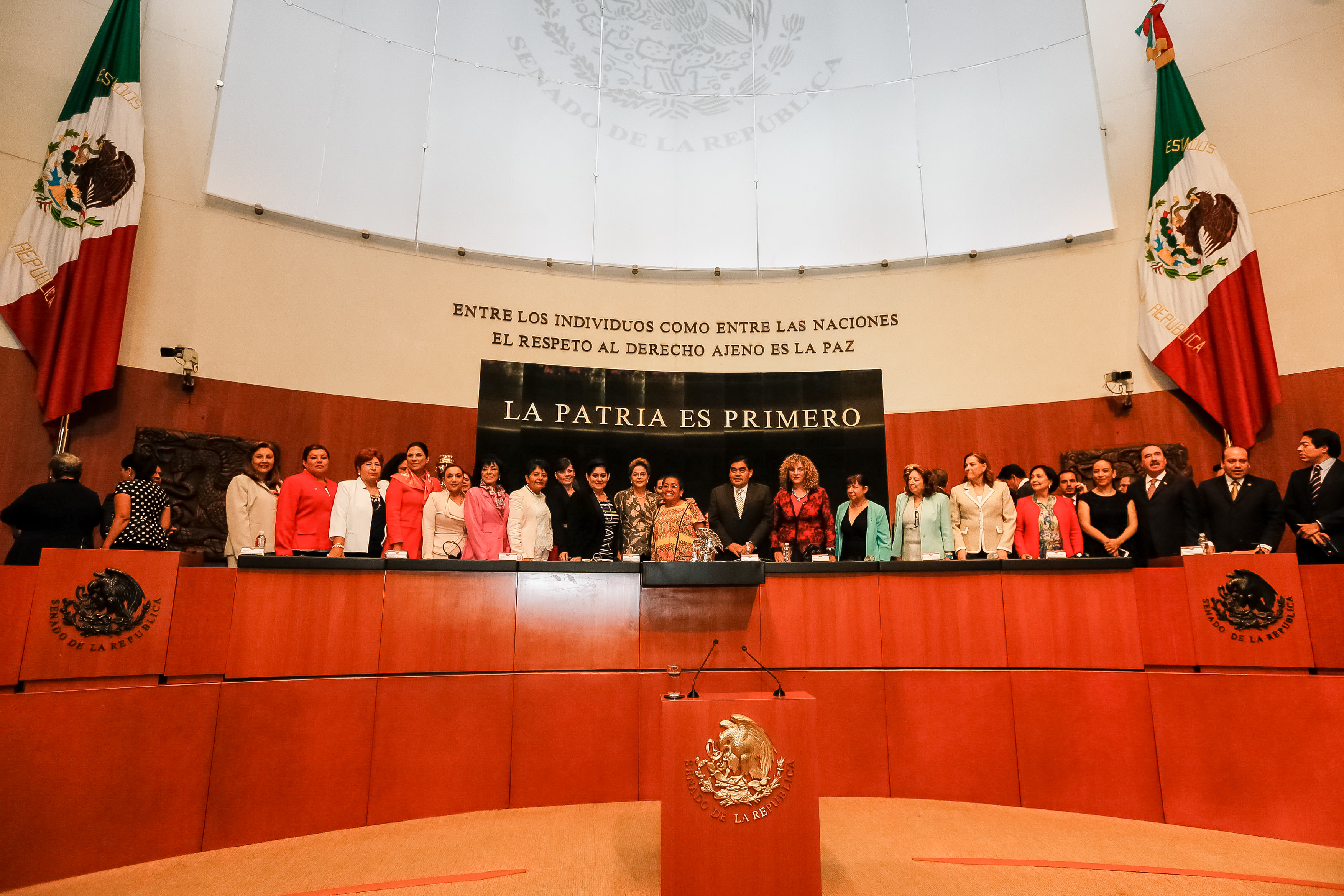 Sessão solene da Comissão Permanente do Congresso da União em homenagem à Presidenta da República - 010