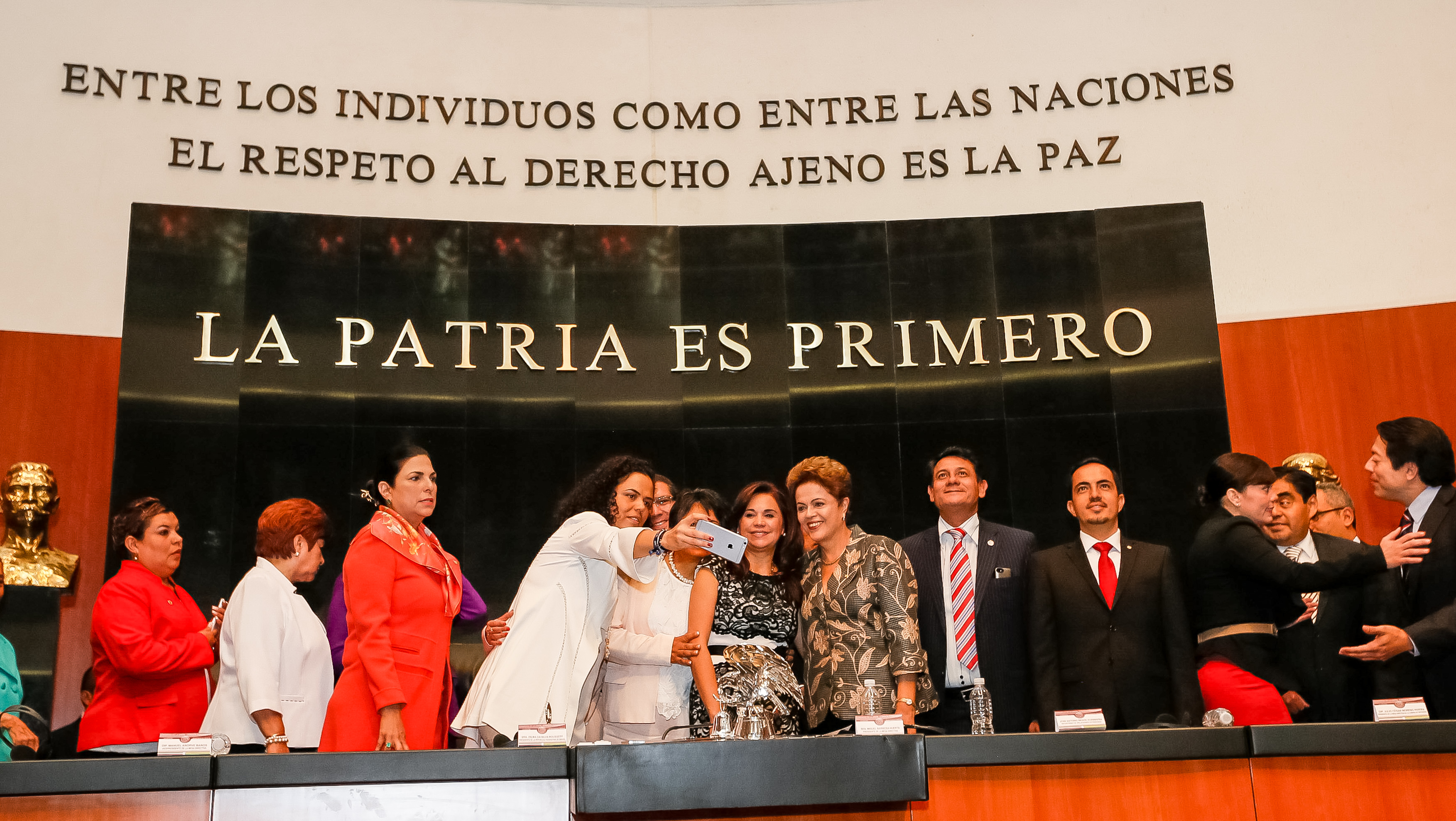 Sessão solene da Comissão Permanente do Congresso da União em homenagem à Presidenta da República - 011