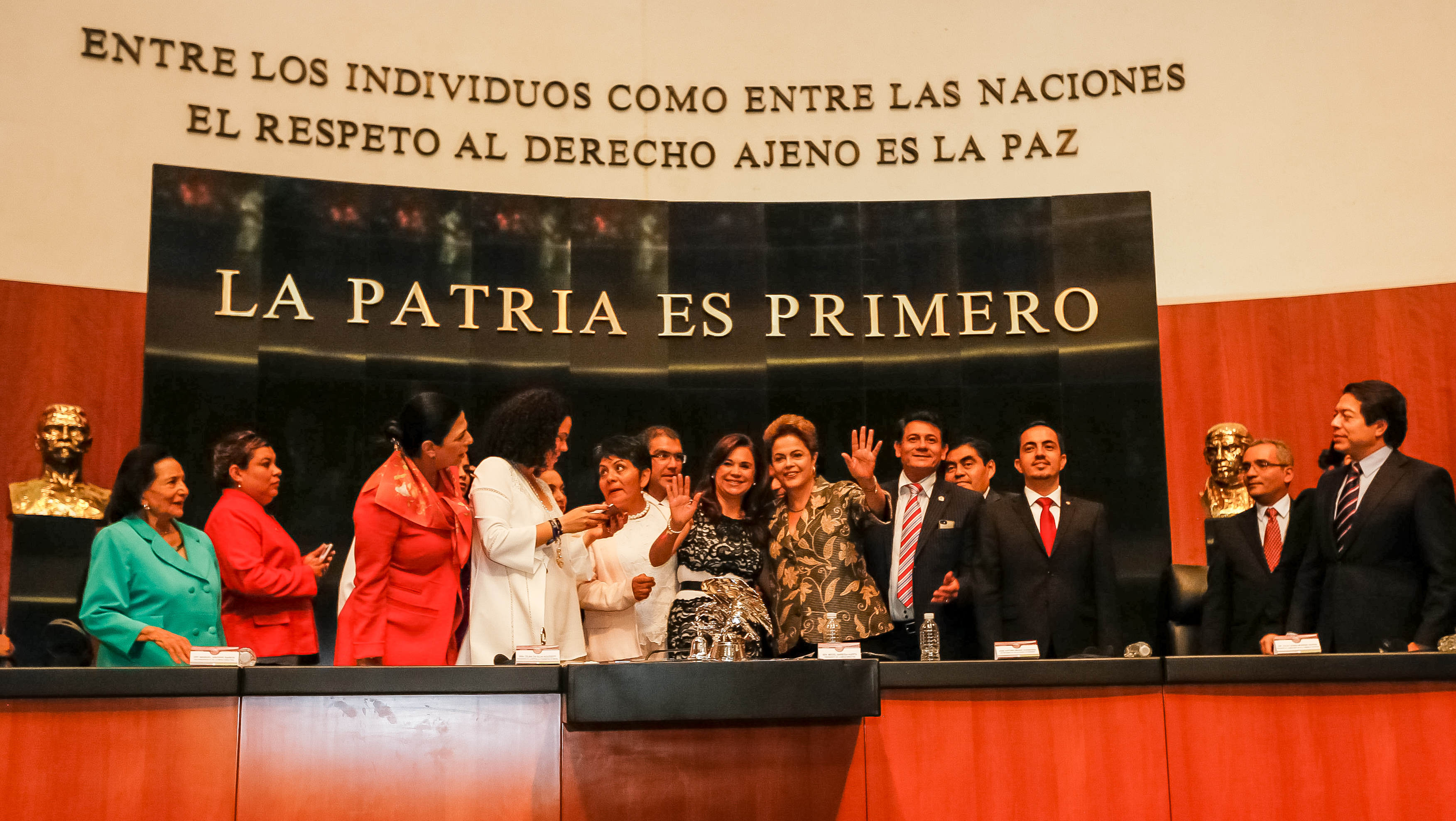 Sessão solene da Comissão Permanente do Congresso da União em homenagem à Presidenta da República - 012