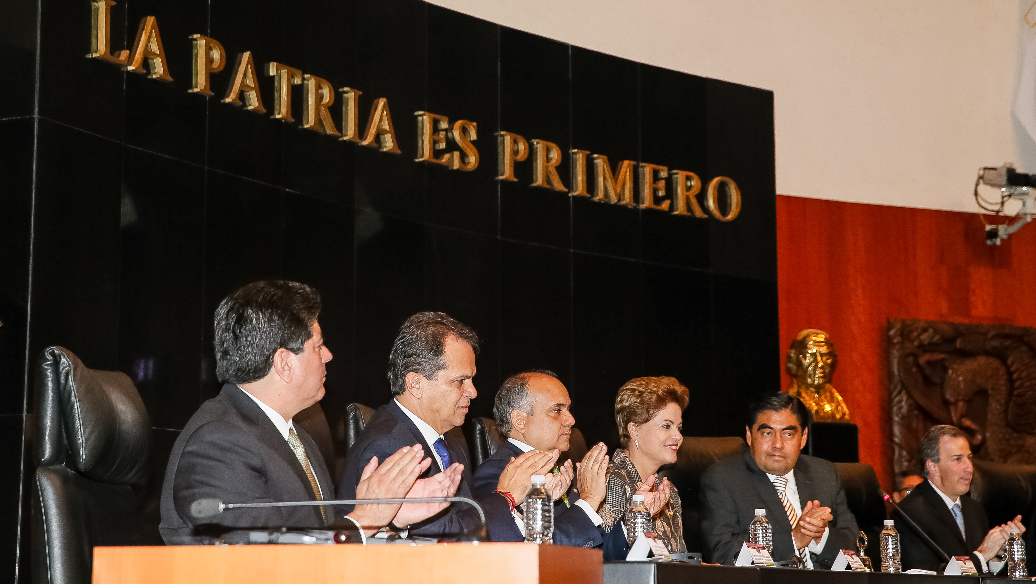 Sessão solene da Comissão Permanente do Congresso da União em homenagem à Presidenta da República - 03