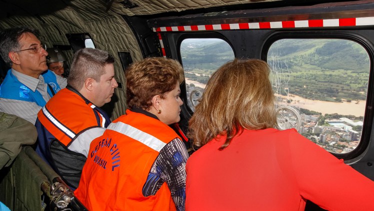Sobrevoo das áreas atingidas pelas chuvas em Governador Valadares - 05