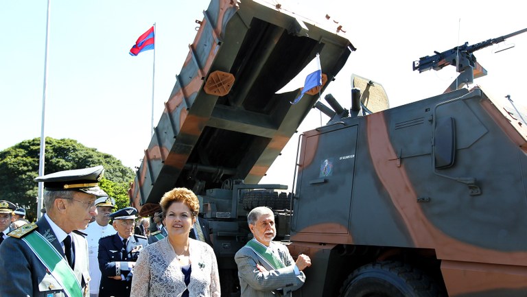 Solenidade Cívico-Militar do Dia do Exército e imposição da Comenda da Ordem do Mérito Militar - 08 Solenidade Cívico-Militar do Dia do Exército e imposição da Comenda da Ordem do Mérito Militar - 08