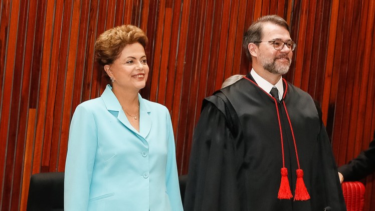 Solenidade em comemoração aos 70 anos de reinstalação da Justiça Eleitoral - 01