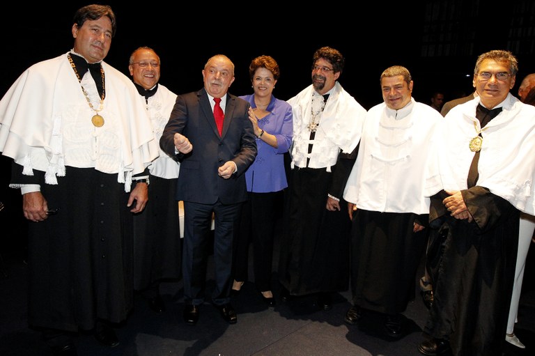 Título de Doutor Honoris Causa das universidades públicas fluminenses ao ex-presidente Luiz Inácio Lula da Silva - 03 Título de Doutor Honoris Causa das universidades públicas fluminenses ao ex-presidente Luiz Inácio Lula da Silva - 03