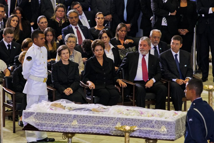 Dilma participa do velório de José Alencar 4