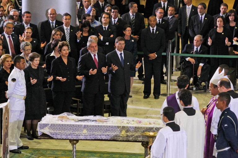 Dilma participa do velório de José Alencar 3