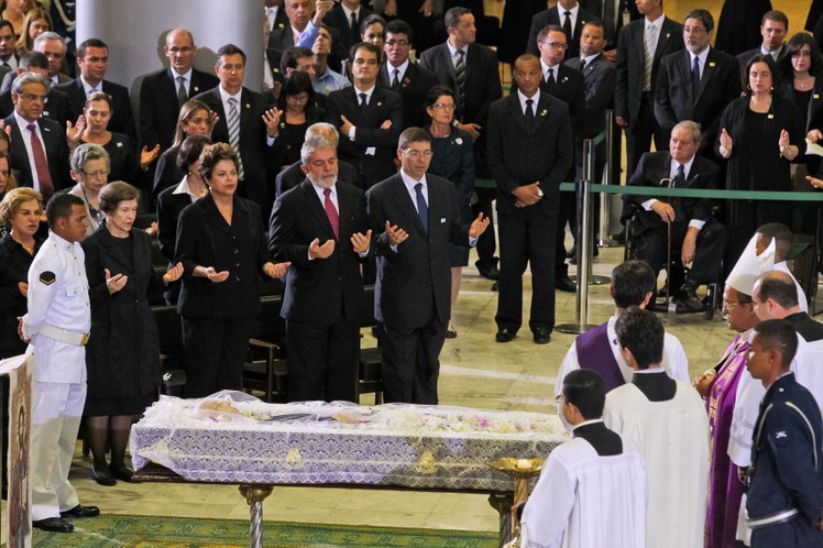 Dilma participa do velório de José Alencar 3