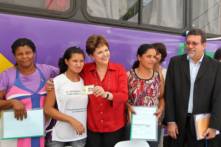 Dilma durante visita ao Expresso Cidadã 1