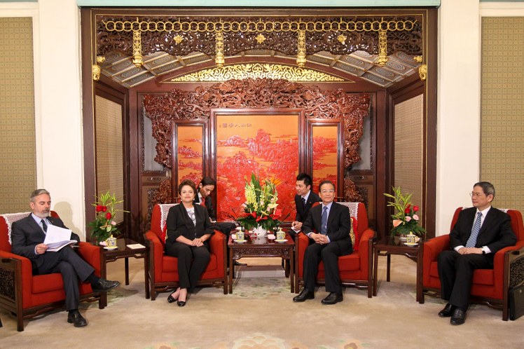 Dilma Rousseff em encontro com o primeiro-ministro da China, Wen Jiabao 3