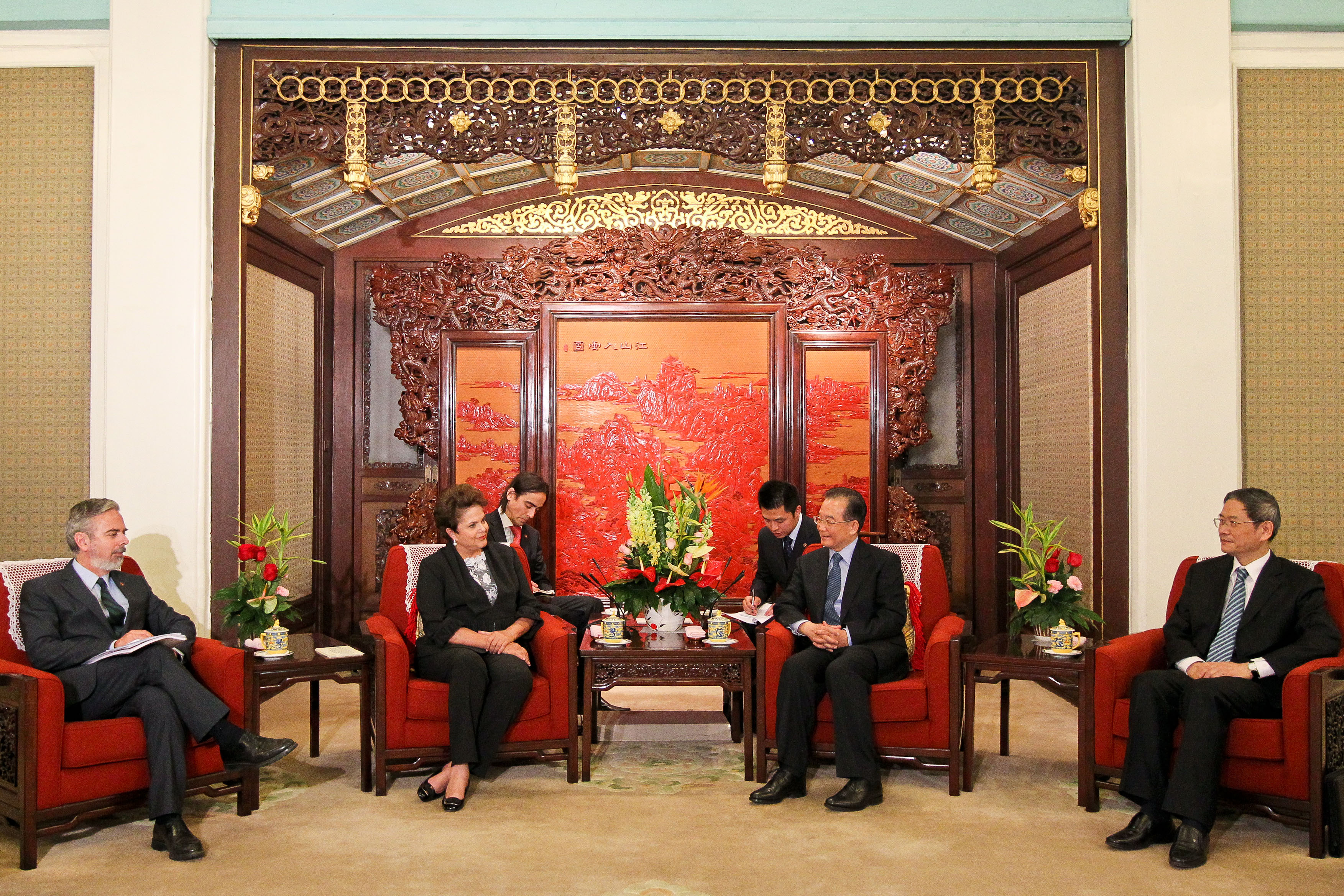Dilma Rousseff em encontro com o primeiro-ministro da China, Wen Jiabao 2