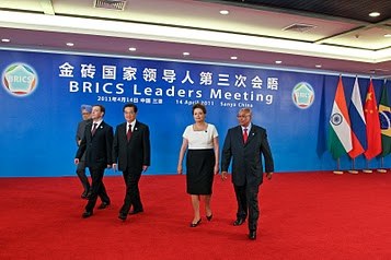 Dilma Rousseff durante foto oficial da 3ª Cúpula dos BRICS 6