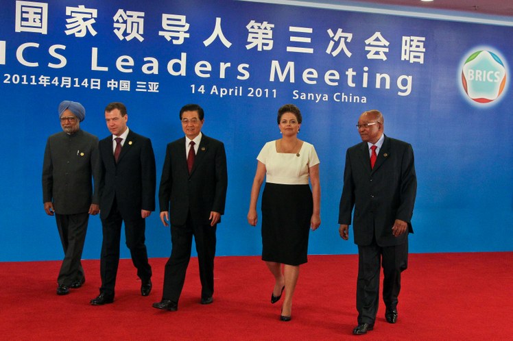 Dilma Rousseff durante foto oficial da 3ª Cúpula dos BRICS 2