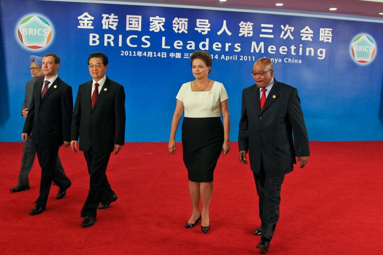 Dilma Rousseff durante foto oficial da 3ª Cúpula dos BRICS